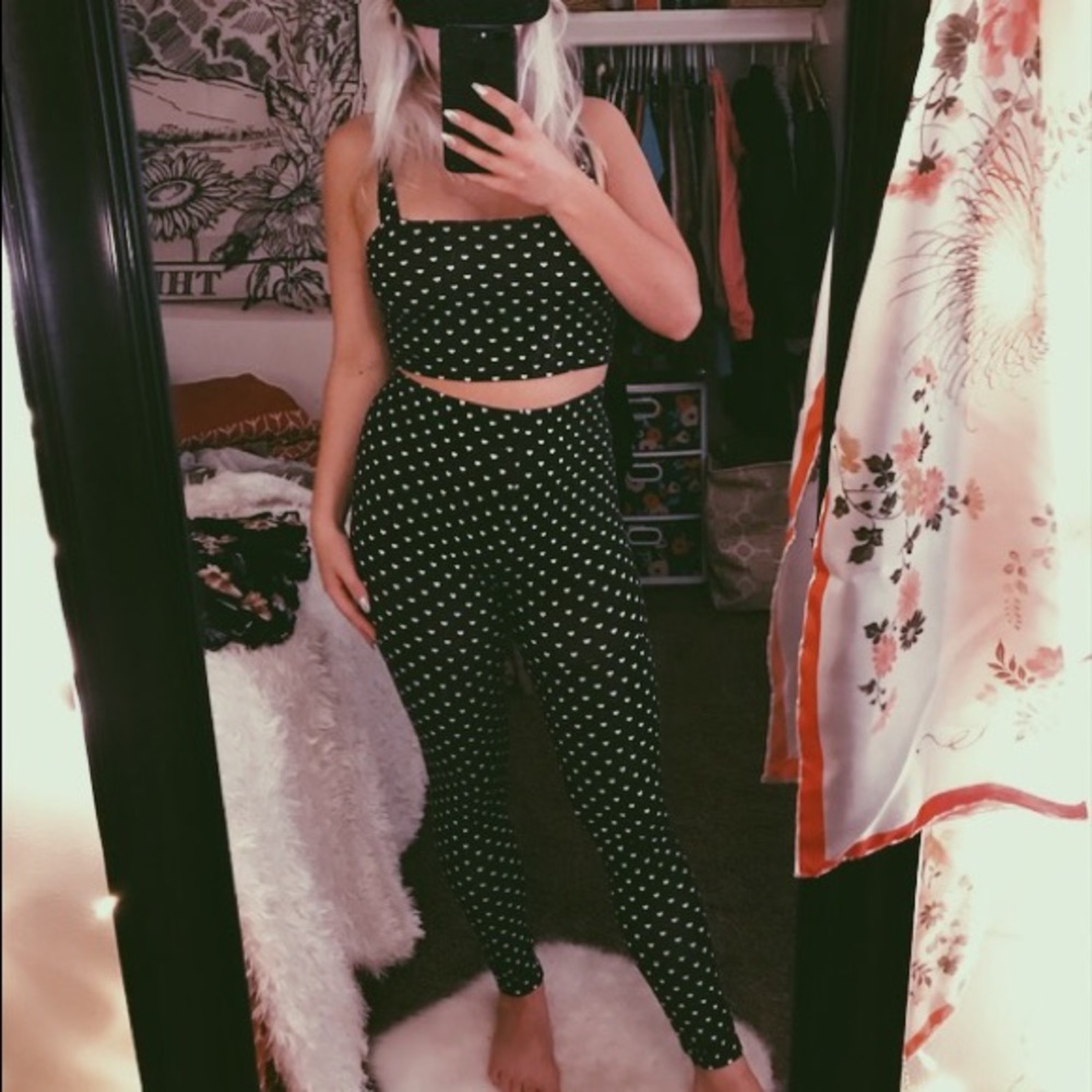 2 piece black and white heart set